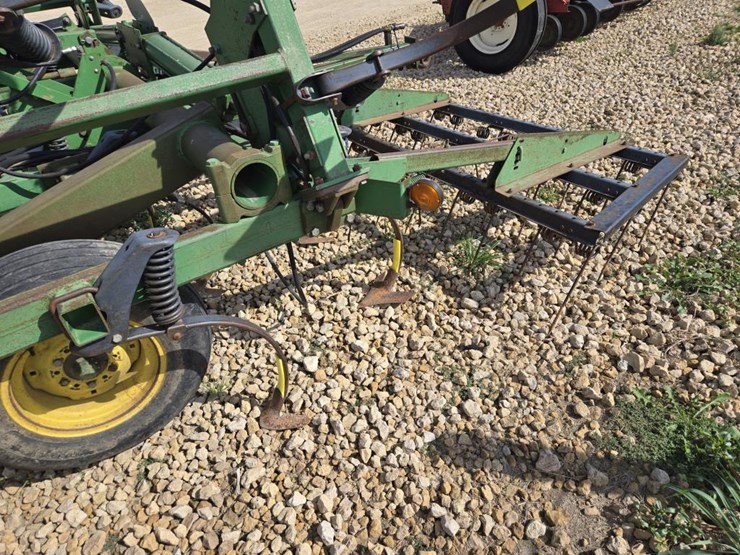 33-john-deere-33-image-10