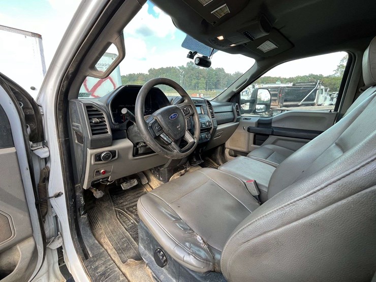 2017-ford-f550-xl-image-66