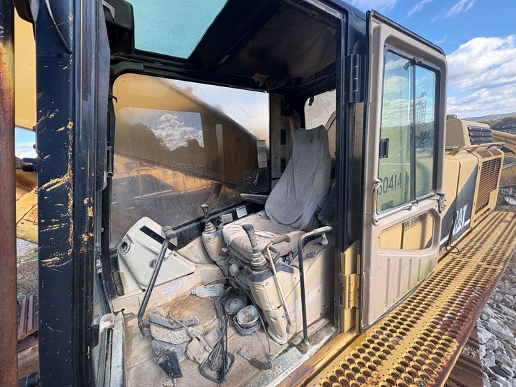 1998-caterpillar-375l-image-53