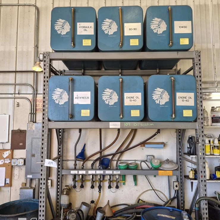 OIL SYSTEM WITH SHELVING