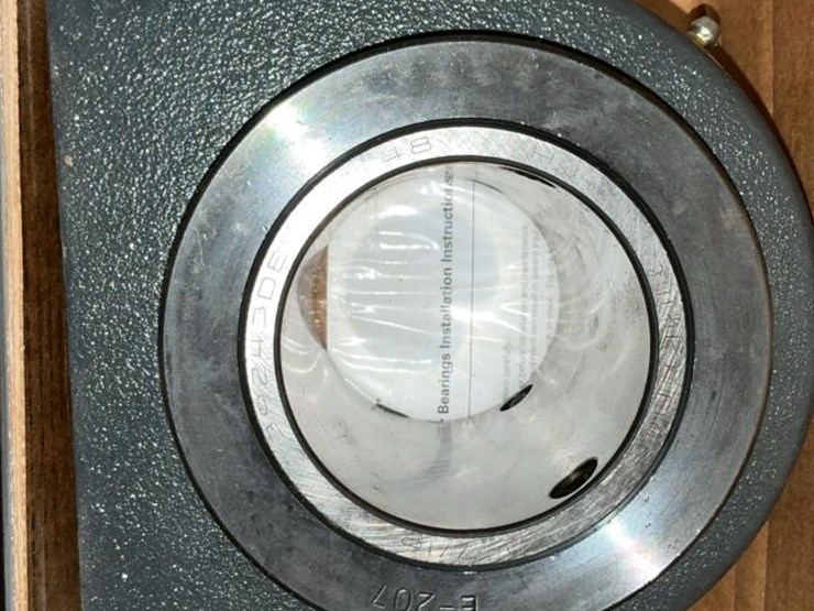 #753-•-grinder-stones,-spider-gauge,-bearings-and-miscellaneous-parts-image-58