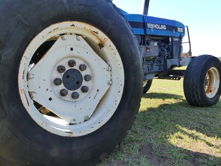 new-holland-3930-image-7