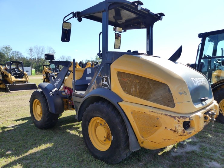 2015-deere-204k-image-3