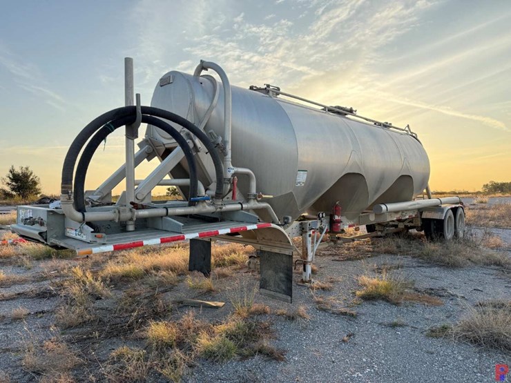 2017-heil-trailer-image-2