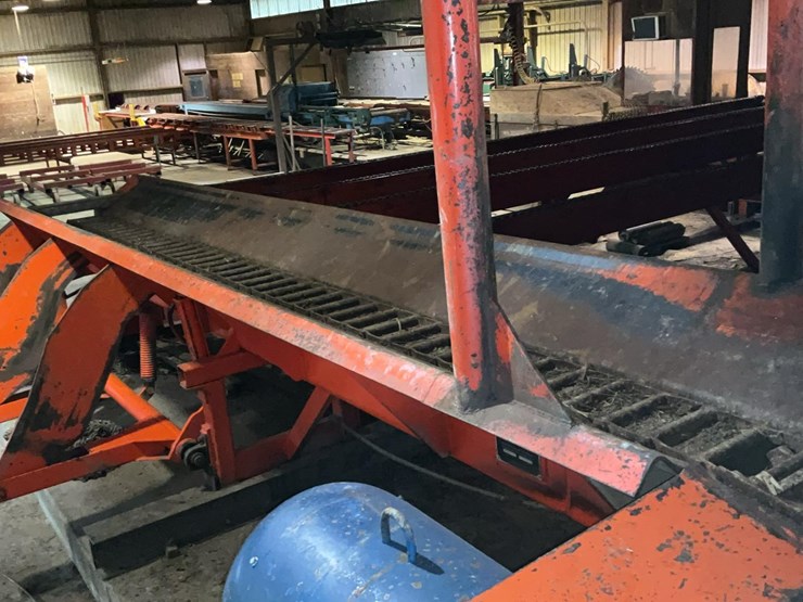 #112-•-morbark-out-feed-trough-image-18