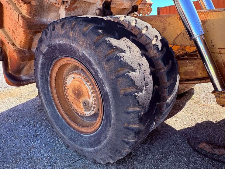 1981-caterpillar-773b-image-9