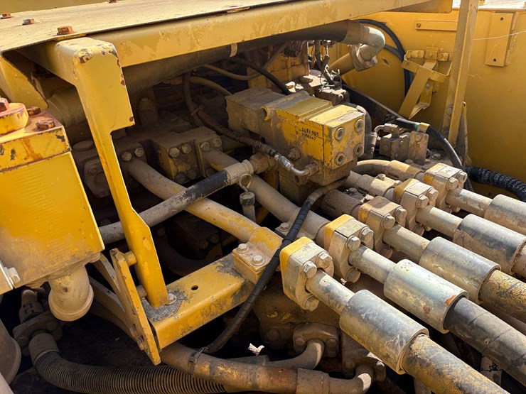 1999-caterpillar-375l-image-51