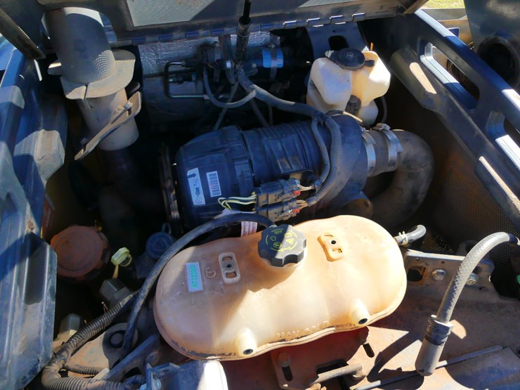 2018-deere-323e-image-9