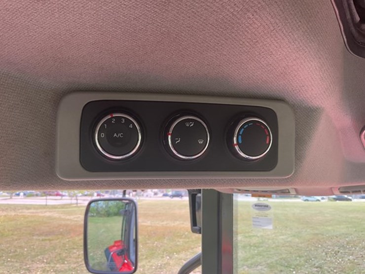 #39-•-2019-kioti-px1053-loader-tractor-image-26