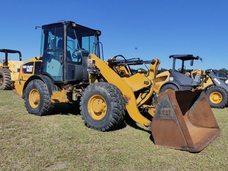 2018-caterpillar-906m-image-1