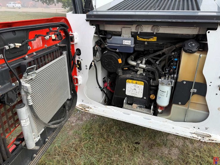 2023-bobcat-t76-image-8