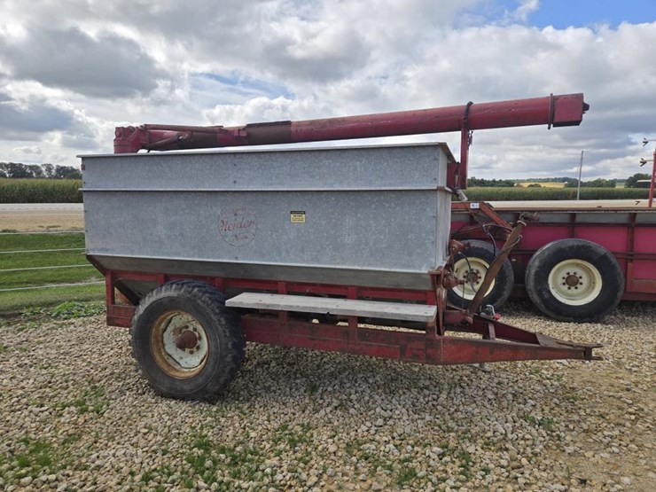 #5823-•-heider-4-ton-auger-wagon-image-12