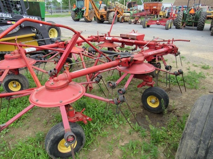 new-holland-169-image-5