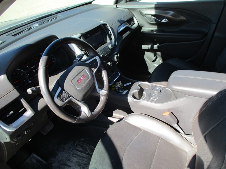 2021-gmc-terrain-slt-image-7