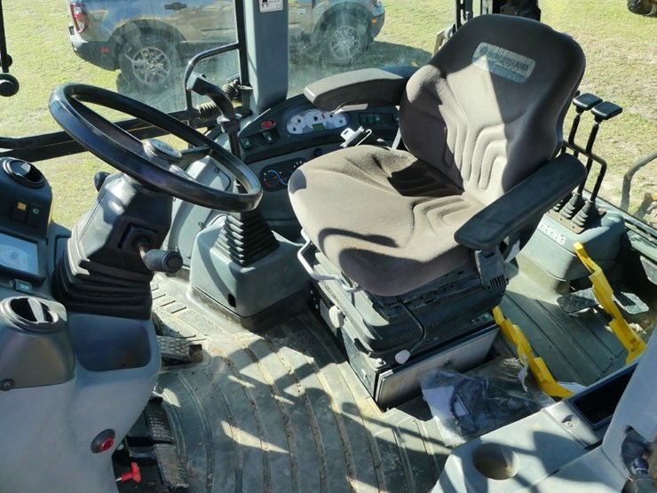 new-holland-b95c-image-14