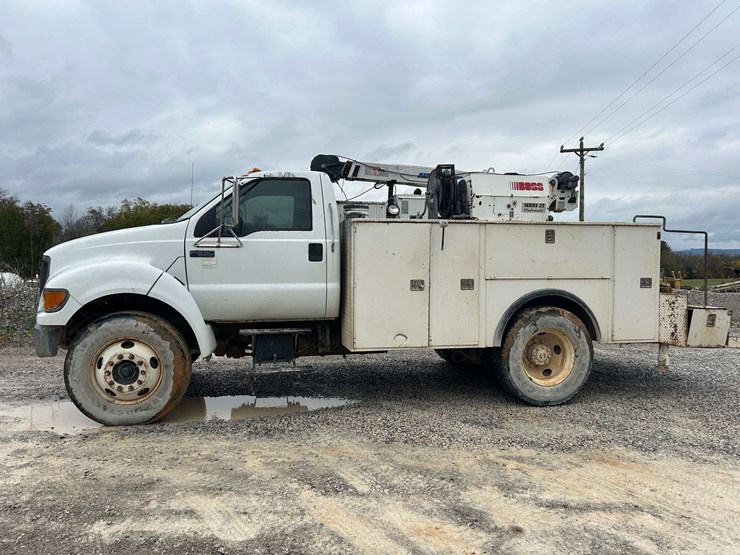 2000-ford-f650-image-2