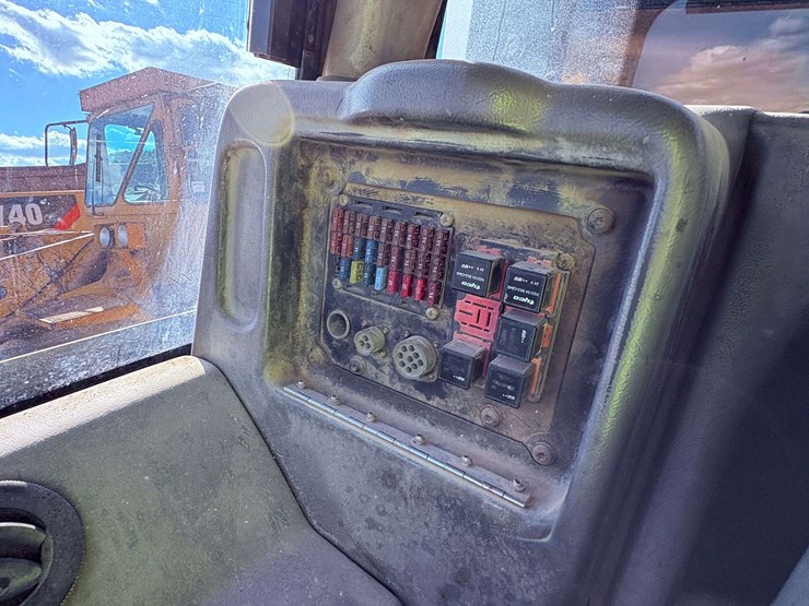 2007-caterpillar-740-image-43