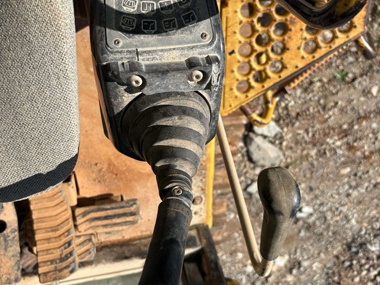 1999-caterpillar-375l-image-73