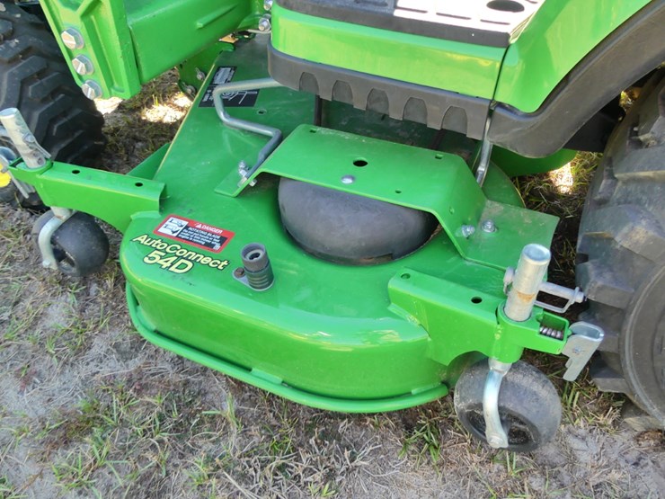 2022-john-deere-1025r-image-8