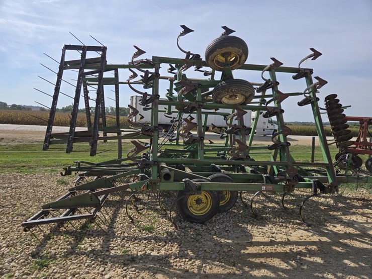 33-john-deere-33-image-15