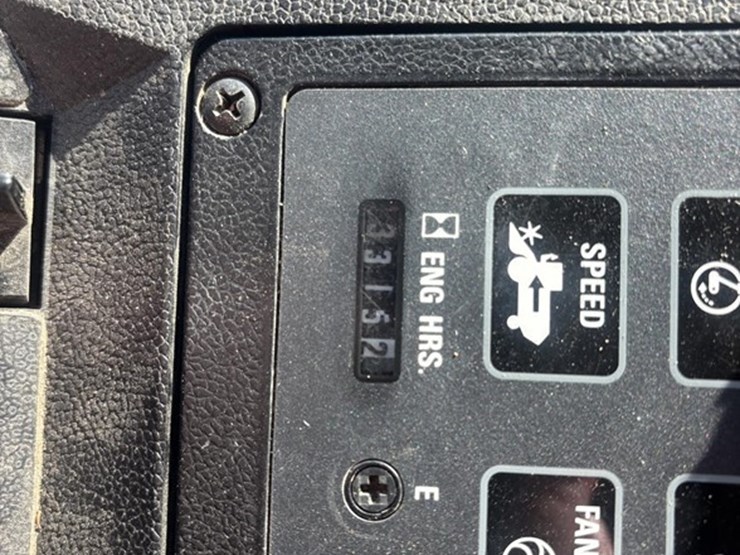 1993-case-ih-1666-image-36