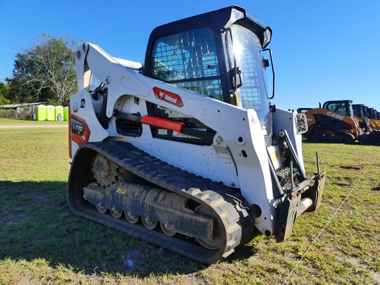 2023-bobcat-t770-image-2