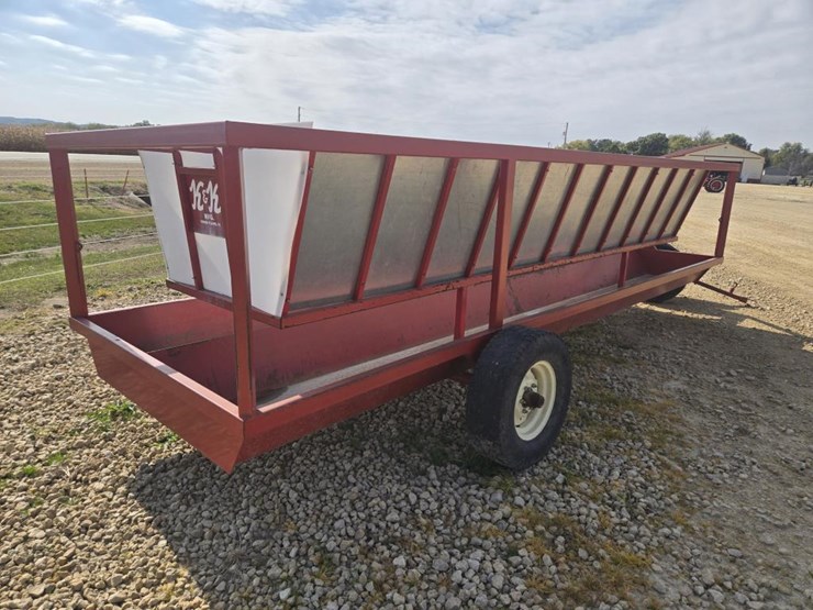 #5851-•-k-&-k-20'-feed-wagon-image-7