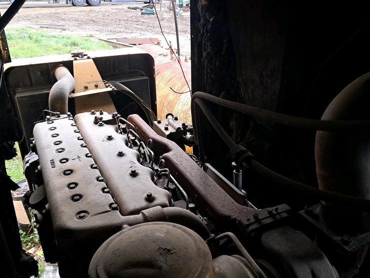 caterpillar-d333-image-13