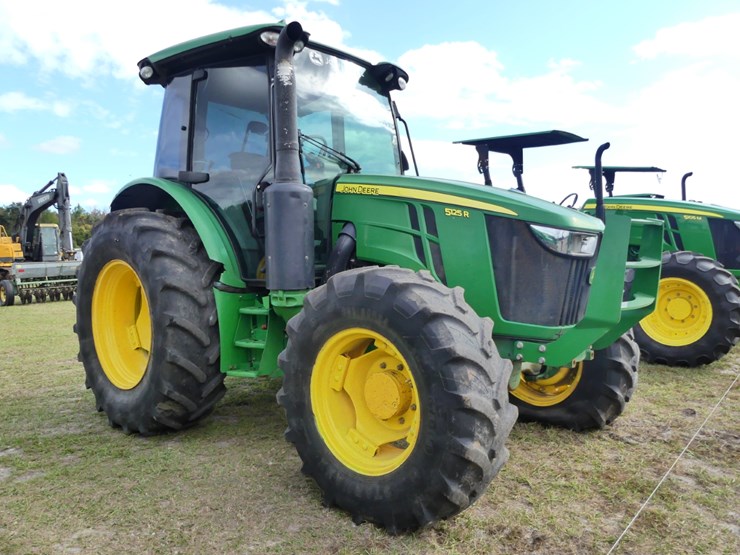 2018-john-deere-5125r-image-2