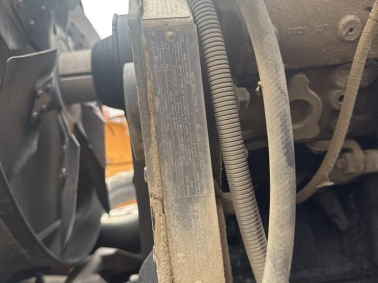 2007-case-570m-xt-image-53