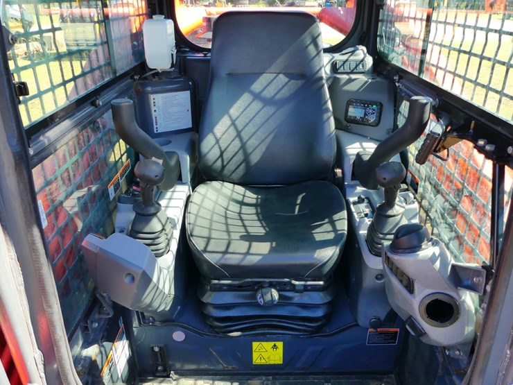 2021-kubota-svl97-2-image-14