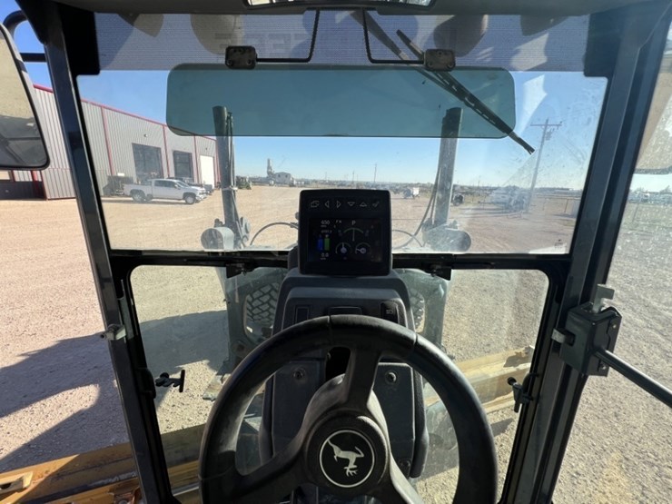 2018-deere-872gp-image-53