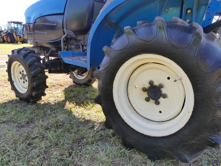 new-holland-tc21d-image-8