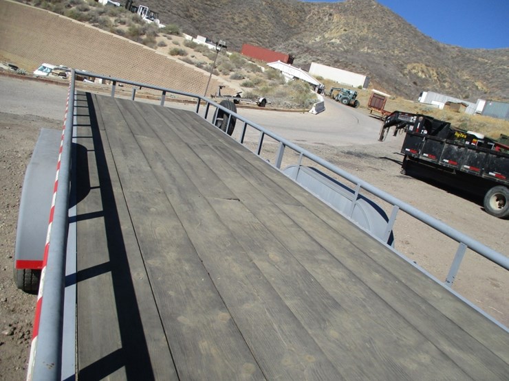 2023-utility-flatbed-image-5