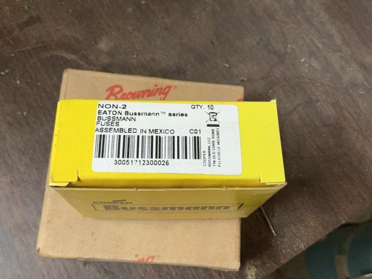 #753-•-grinder-stones,-spider-gauge,-bearings-and-miscellaneous-parts-image-5