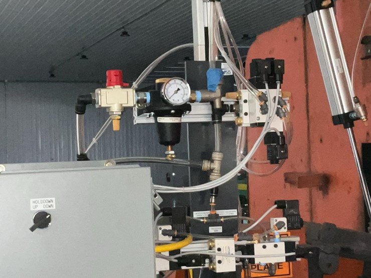 #210-•-1999-west-plains-resaw-image-15