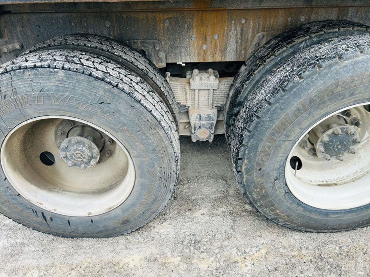 1997-international-paystar-5000-image-17