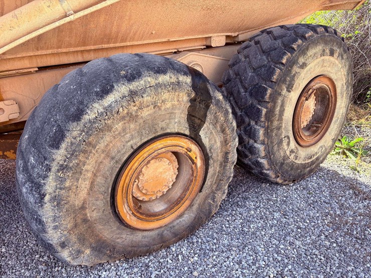 2007-caterpillar-740-image-7