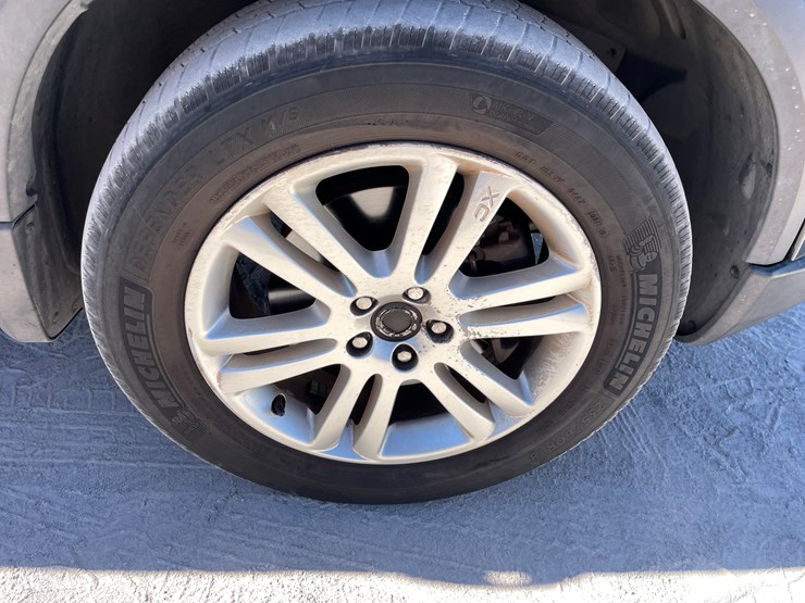 2010-volvo-xc90-image-13