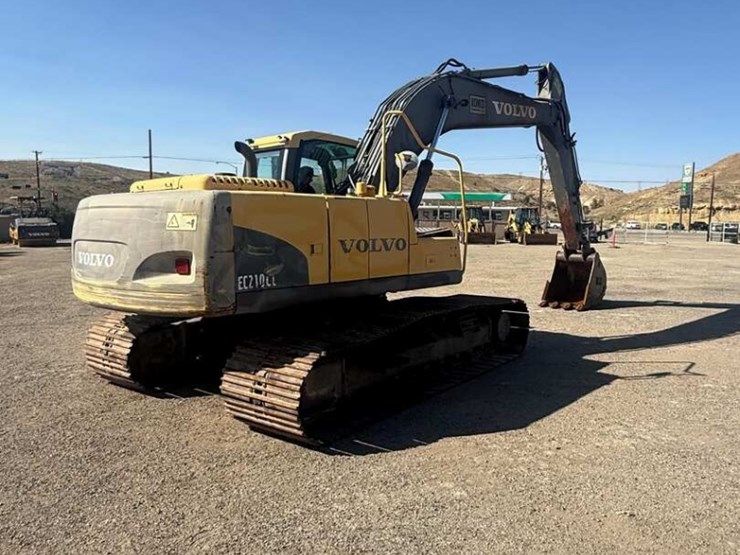 2010-volvo-ec210cl-image-2