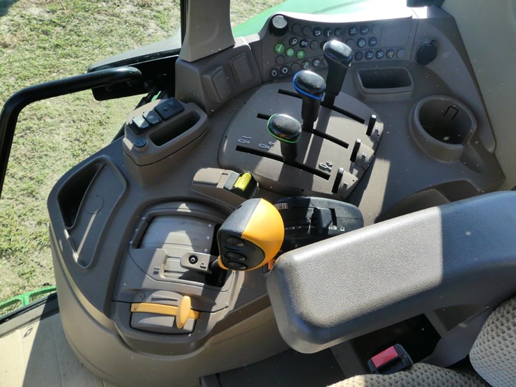 2021-john-deere-6120m-image-13