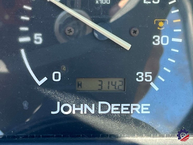 john-deere-4105-image-49