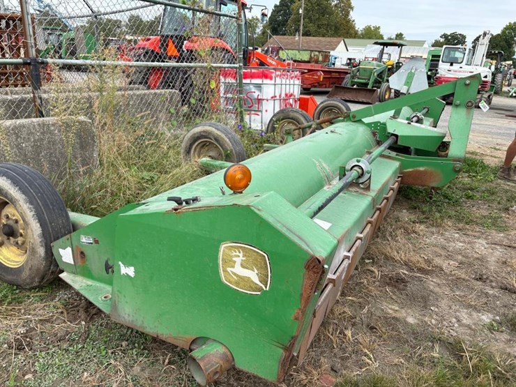 john-deere-520-image-1