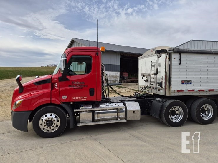2018-freightliner-cascadia-116-image-14