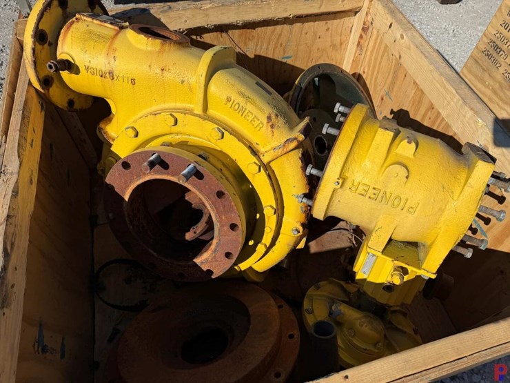 2008-john-deere-6068hf485-image-11