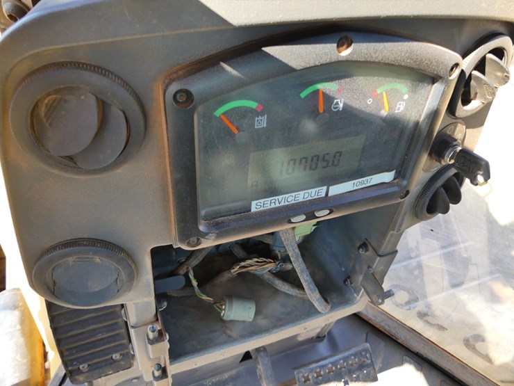 2013-caterpillar-d6k-lgp-image-14