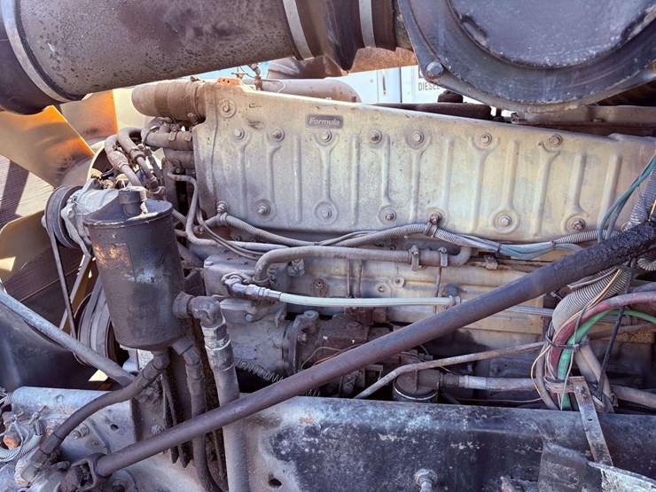 freightliner-t/a-water-truck-image-44