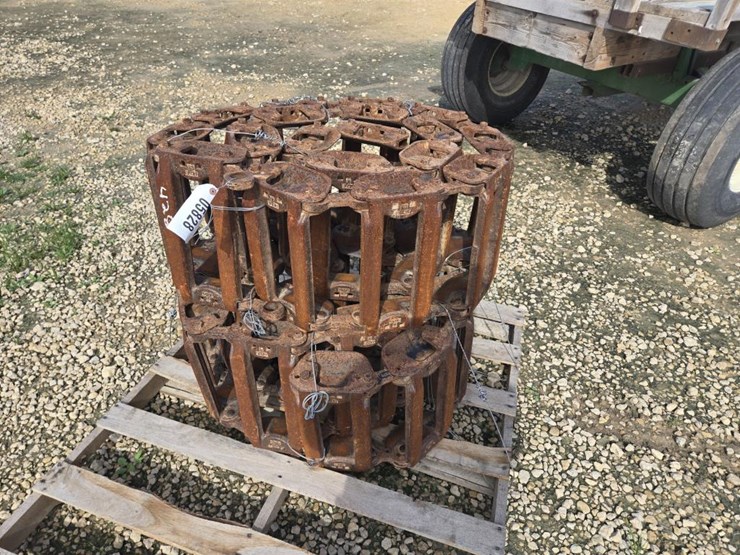 #5828-•-skid-loader-steel-tracks-for-10.5-&-12.5-tires-image-6