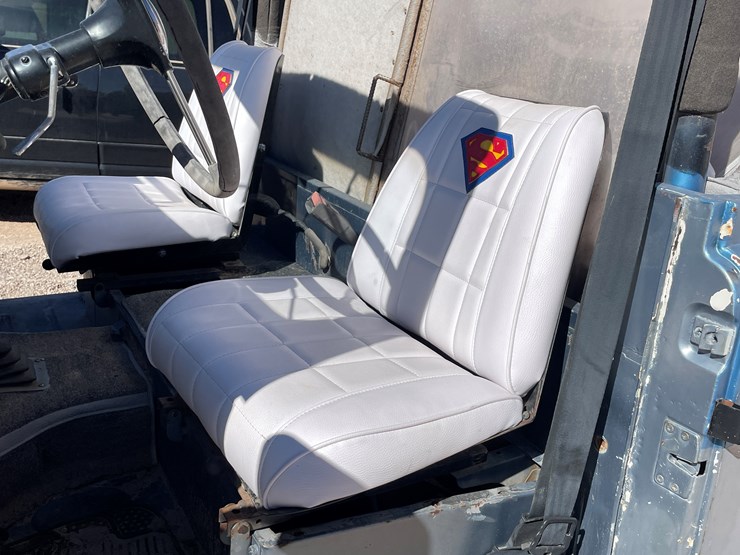 1965-nissan-patrol-image-13