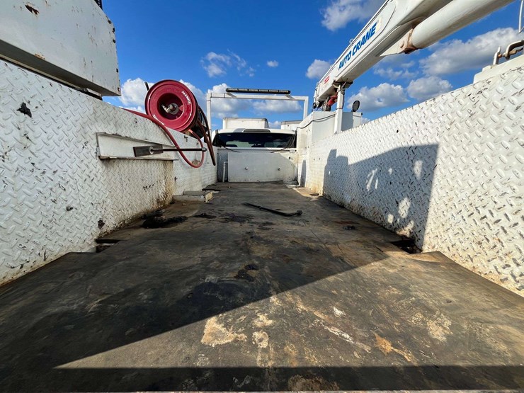 2017-ford-f550-xl-image-39